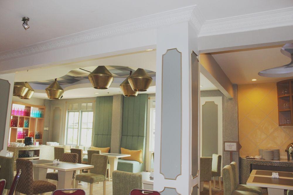 Capital O 1128 Hotel Imara 팔렘방 외부 사진