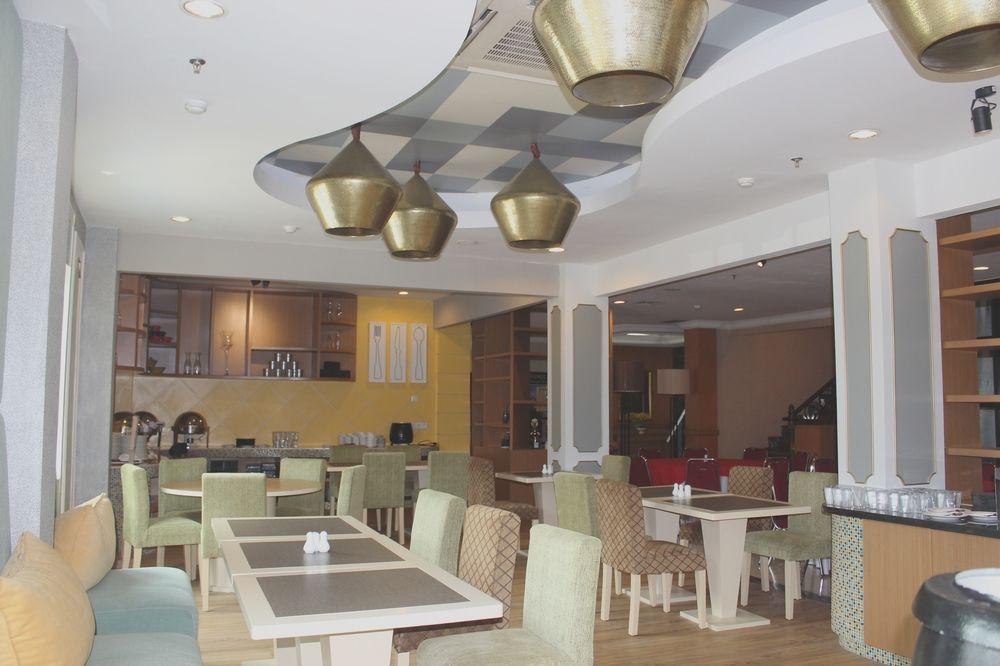 Capital O 1128 Hotel Imara 팔렘방 외부 사진