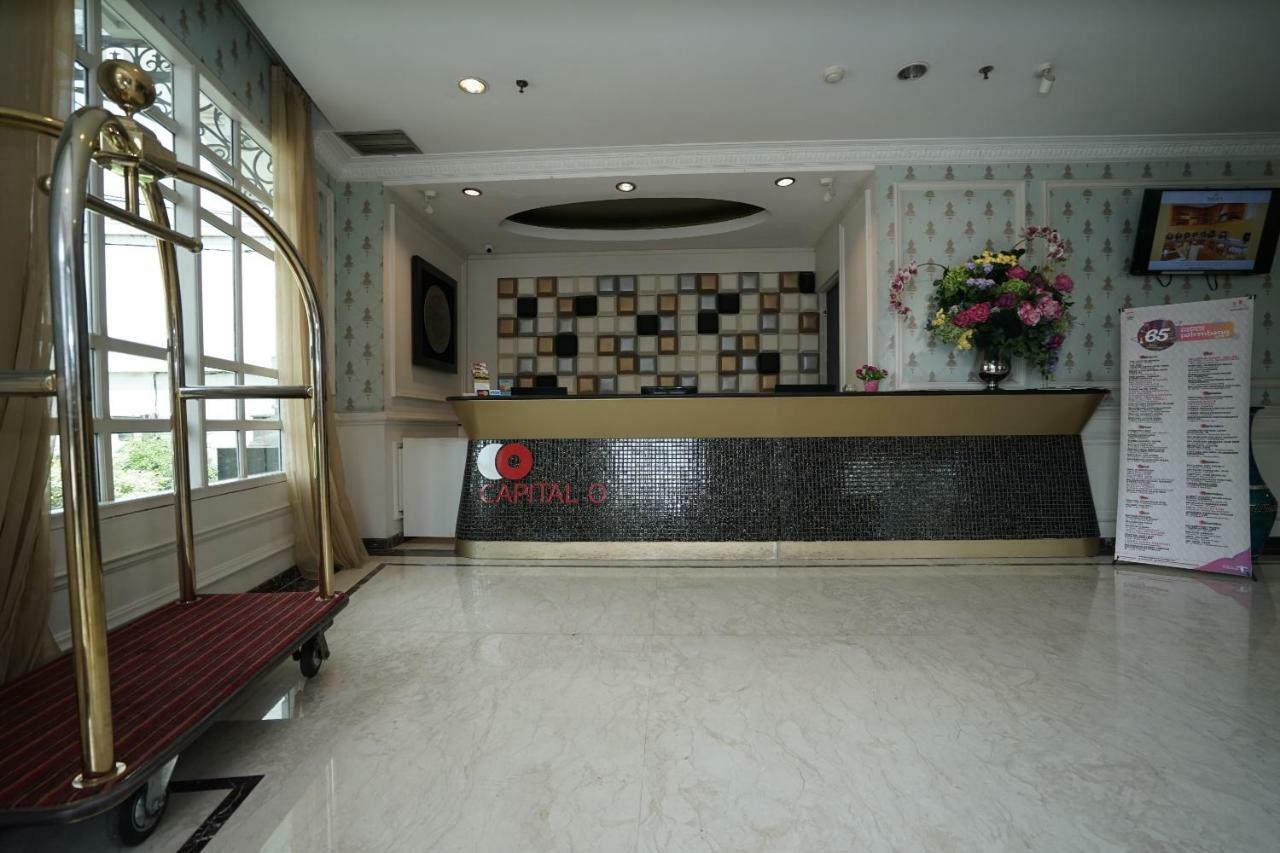 Capital O 1128 Hotel Imara 팔렘방 외부 사진