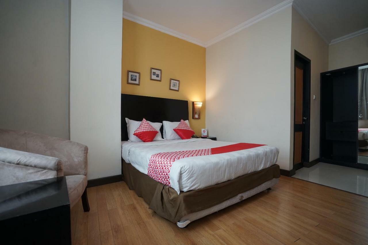 Capital O 1128 Hotel Imara 팔렘방 외부 사진