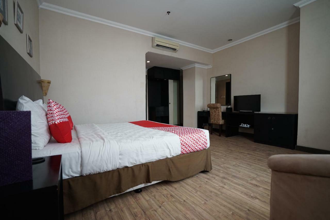 Capital O 1128 Hotel Imara 팔렘방 외부 사진