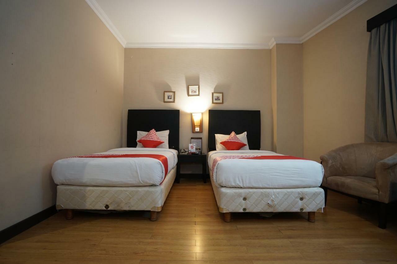 Capital O 1128 Hotel Imara 팔렘방 외부 사진