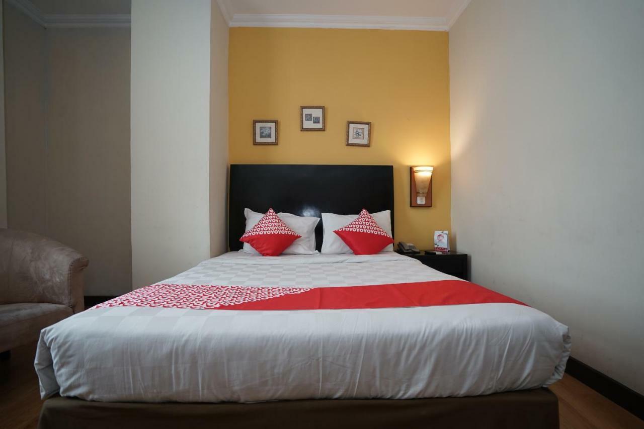 Capital O 1128 Hotel Imara 팔렘방 외부 사진