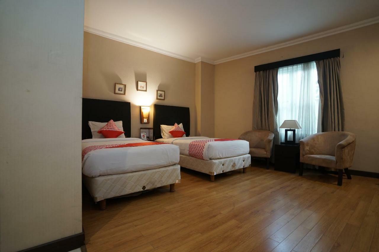 Capital O 1128 Hotel Imara 팔렘방 외부 사진