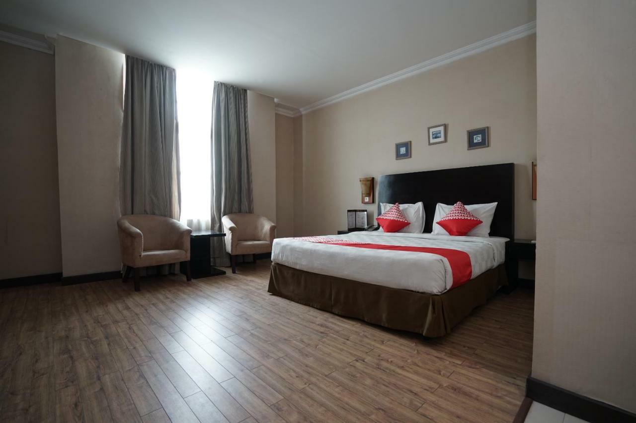 Capital O 1128 Hotel Imara 팔렘방 외부 사진