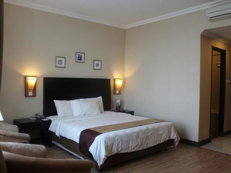 Capital O 1128 Hotel Imara 팔렘방 외부 사진